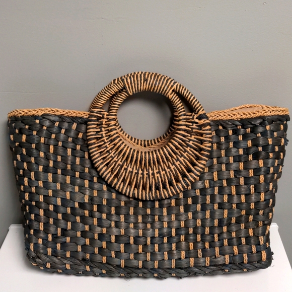 Zara Handbags - Zara Basket Weave Purse